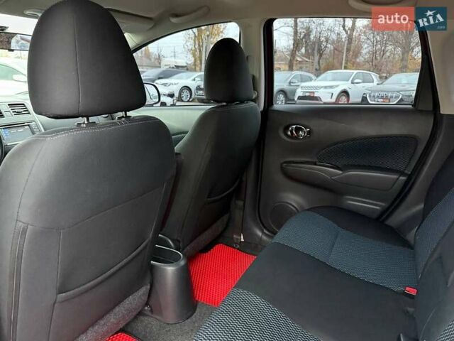 Красный Ниссан Верса, объемом двигателя 1.6 л и пробегом 125 тыс. км за 9300 $, фото 15 на Automoto.ua