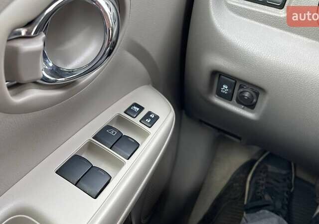 Красный Ниссан Верса, объемом двигателя 1.6 л и пробегом 45 тыс. км за 5800 $, фото 9 на Automoto.ua