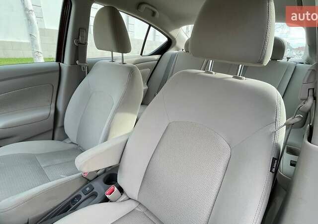 Красный Ниссан Верса, объемом двигателя 1.6 л и пробегом 45 тыс. км за 5800 $, фото 14 на Automoto.ua