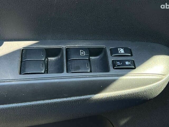 Ниссан Верса, объемом двигателя 0 л и пробегом 104 тыс. км за 9999 $, фото 23 на Automoto.ua