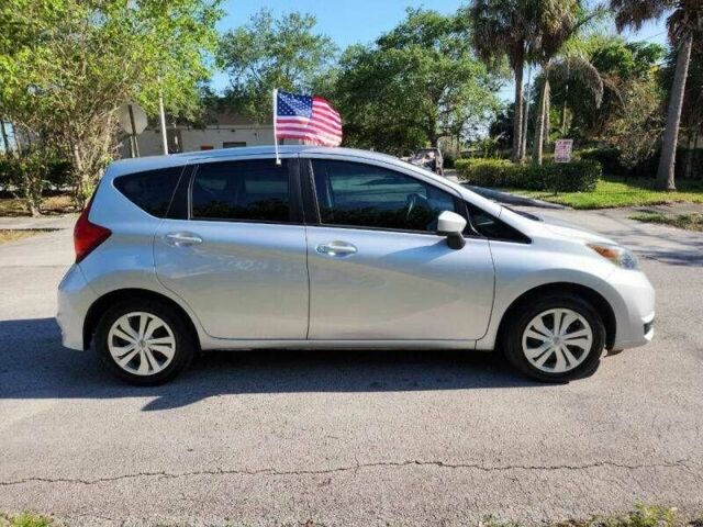 Серый Ниссан Верса, объемом двигателя 1.6 л и пробегом 89 тыс. км за 1100 $, фото 3 на Automoto.ua