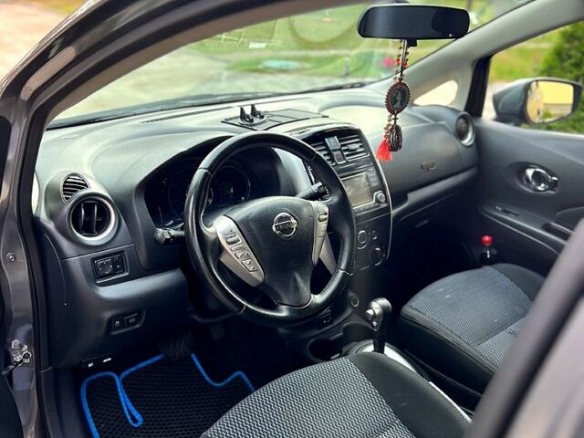 Серый Ниссан Верса, объемом двигателя 1.6 л и пробегом 144 тыс. км за 9000 $, фото 2 на Automoto.ua