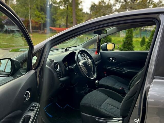 Серый Ниссан Верса, объемом двигателя 1.6 л и пробегом 144 тыс. км за 9000 $, фото 3 на Automoto.ua