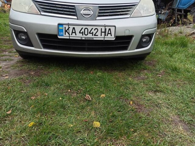 Серый Ниссан Верса, объемом двигателя 1.8 л и пробегом 218 тыс. км за 5000 $, фото 2 на Automoto.ua