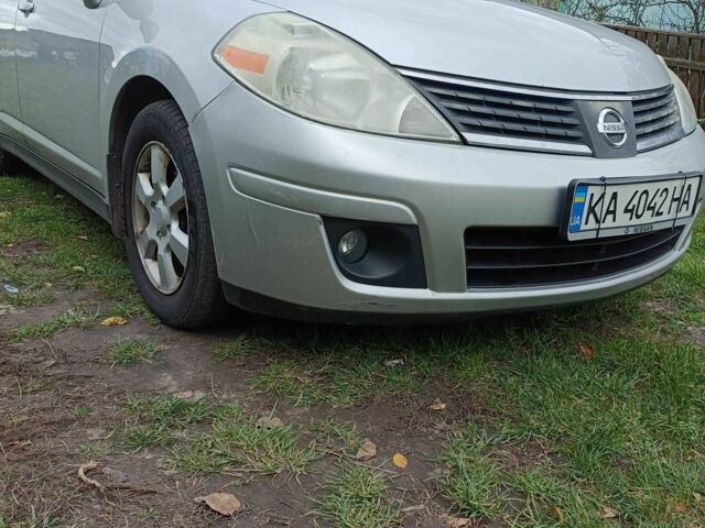 Серый Ниссан Верса, объемом двигателя 1.8 л и пробегом 218 тыс. км за 5000 $, фото 6 на Automoto.ua