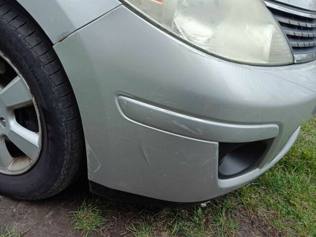 Серый Ниссан Верса, объемом двигателя 1.8 л и пробегом 218 тыс. км за 5000 $, фото 7 на Automoto.ua