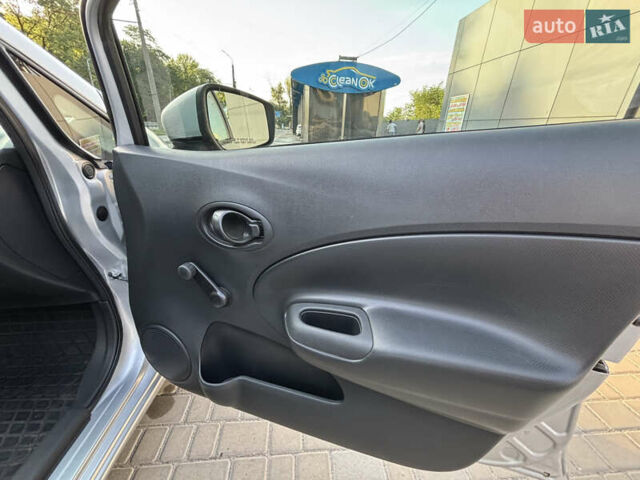 Серый Ниссан Верса, объемом двигателя 1.6 л и пробегом 128 тыс. км за 8800 $, фото 18 на Automoto.ua