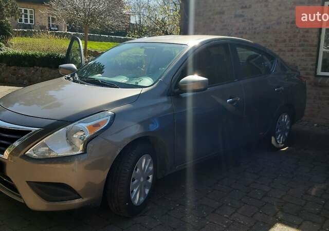 Серый Ниссан Верса, объемом двигателя 1.6 л и пробегом 130 тыс. км за 7500 $, фото 4 на Automoto.ua