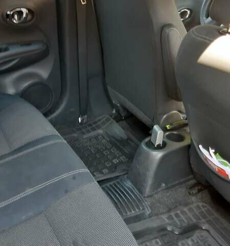 Серый Ниссан Верса, объемом двигателя 1.6 л и пробегом 130 тыс. км за 7500 $, фото 1 на Automoto.ua