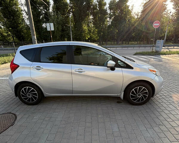 Серый Ниссан Верса, объемом двигателя 1.6 л и пробегом 128 тыс. км за 8800 $, фото 2 на Automoto.ua