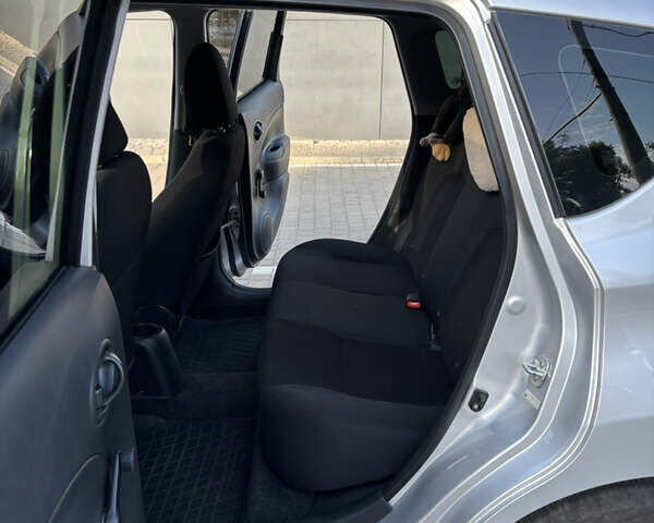 Серый Ниссан Верса, объемом двигателя 1.6 л и пробегом 128 тыс. км за 8800 $, фото 11 на Automoto.ua