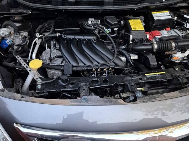 Серый Ниссан Верса, объемом двигателя 1.6 л и пробегом 137 тыс. км за 7200 $, фото 5 на Automoto.ua