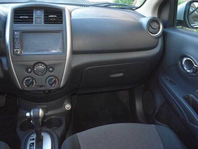 Серый Ниссан Верса, объемом двигателя 1.6 л и пробегом 55 тыс. км за 1900 $, фото 6 на Automoto.ua