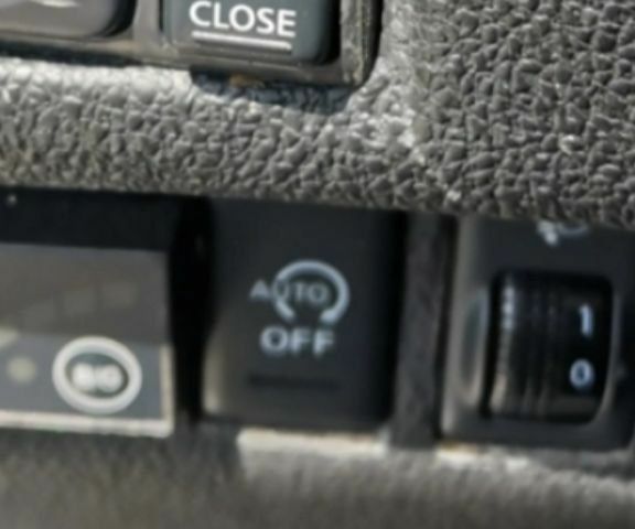 Ніссан Верса 2012 у Дніпро (Дніпропетровську) на Automoto.ua Зелений Ніссан Верса, об'ємом двигуна 0 л та пробігом 72 тис. км за 6600 $, фото 3 на Automoto.ua