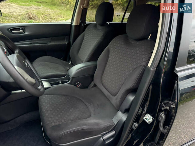 Черный Ниссан Вингроад, объемом двигателя 1.5 л и пробегом 62 тыс. км за 7400 $, фото 12 на Automoto.ua