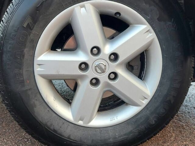 Черный Ниссан Икс-Терра, объемом двигателя 2.2 л и пробегом 270 тыс. км за 6000 $, фото 2 на Automoto.ua