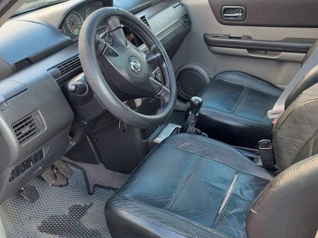 Черный Ниссан Икс-Терра, объемом двигателя 2.2 л и пробегом 270 тыс. км за 6000 $, фото 7 на Automoto.ua