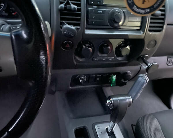 Ниссан Икс-Терра, объемом двигателя 4 л и пробегом 182 тыс. км за 9900 $, фото 3 на Automoto.ua