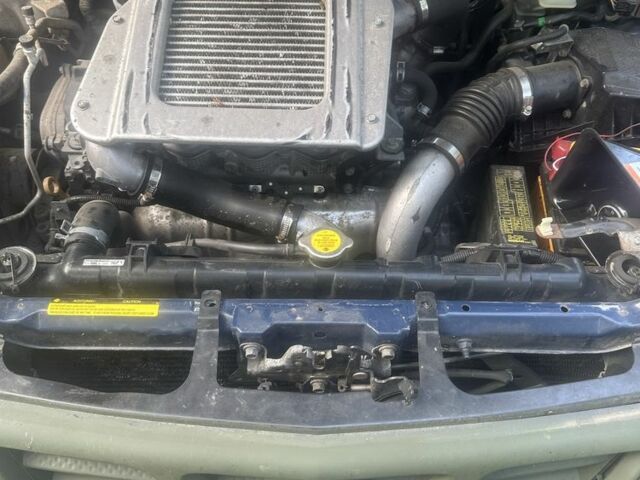 Зеленый Ниссан Икс-Терра, объемом двигателя 2.2 л и пробегом 180 тыс. км за 3500 $, фото 6 на Automoto.ua