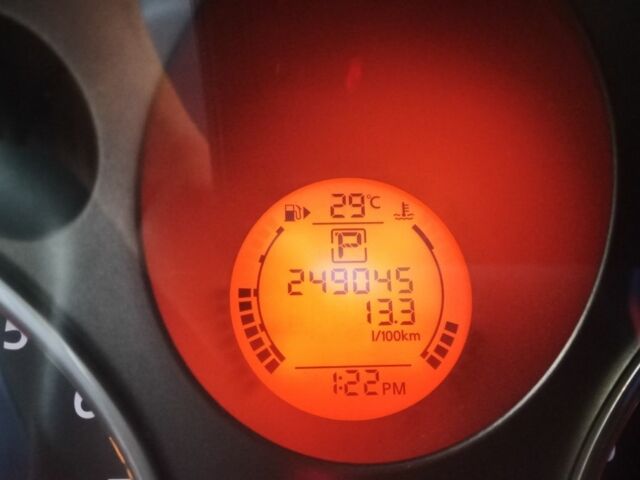 Белый Ниссан ИксТрейл, объемом двигателя 2 л и пробегом 249 тыс. км за 7999 $, фото 7 на Automoto.ua