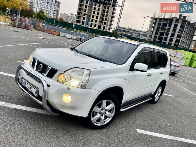 Білий Ніссан ІксТрейл, об'ємом двигуна 2.49 л та пробігом 215 тис. км за 9200 $, фото 5 на Automoto.ua
