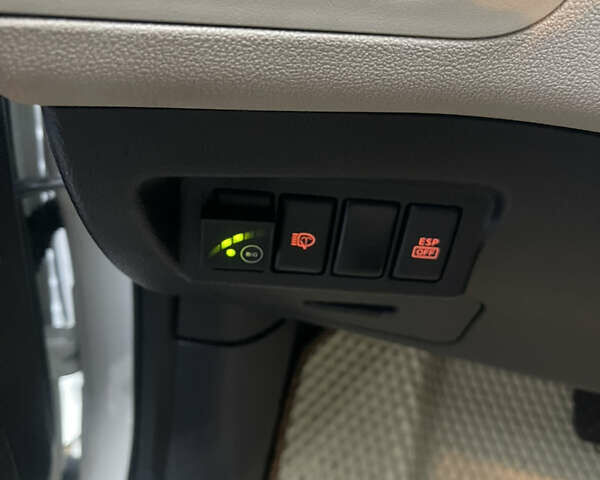 Білий Ніссан ІксТрейл, об'ємом двигуна 2.49 л та пробігом 215 тис. км за 9200 $, фото 18 на Automoto.ua