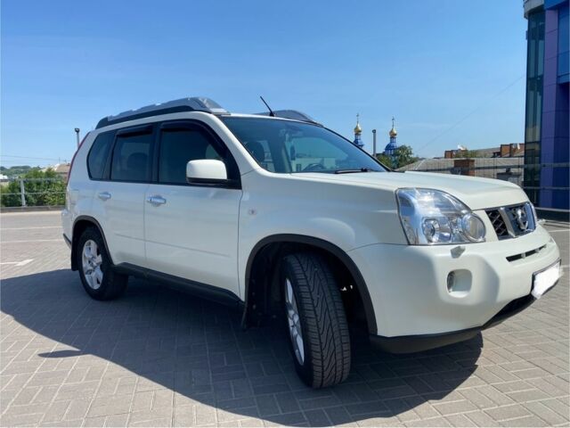 Белый Ниссан ИксТрейл, объемом двигателя 2.5 л и пробегом 180 тыс. км за 8700 $, фото 10 на Automoto.ua