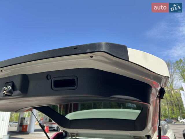 Белый Ниссан ИксТрейл, объемом двигателя 2 л и пробегом 154 тыс. км за 9000 $, фото 30 на Automoto.ua