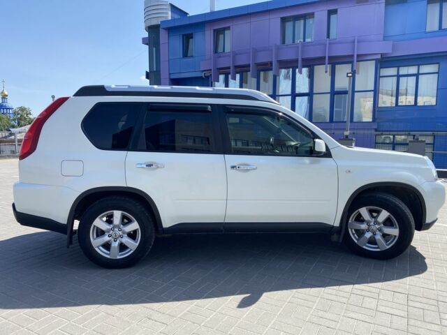 Белый Ниссан ИксТрейл, объемом двигателя 2.5 л и пробегом 180 тыс. км за 8700 $, фото 8 на Automoto.ua