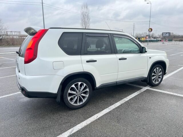 Белый Ниссан ИксТрейл, объемом двигателя 2 л и пробегом 271 тыс. км за 5000 $, фото 7 на Automoto.ua