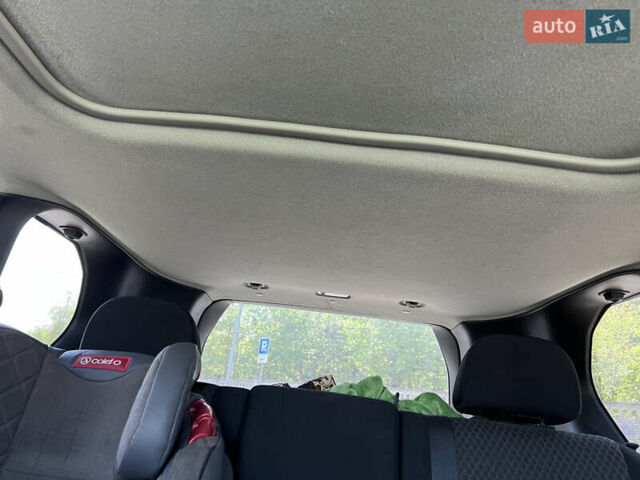 Белый Ниссан ИксТрейл, объемом двигателя 2 л и пробегом 154 тыс. км за 9000 $, фото 20 на Automoto.ua