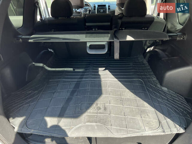 Белый Ниссан ИксТрейл, объемом двигателя 2 л и пробегом 154 тыс. км за 9000 $, фото 32 на Automoto.ua