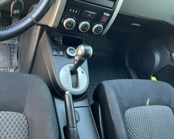 Белый Ниссан ИксТрейл, объемом двигателя 2 л и пробегом 154 тыс. км за 9000 $, фото 15 на Automoto.ua