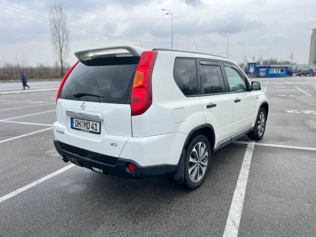 Белый Ниссан ИксТрейл, объемом двигателя 2 л и пробегом 271 тыс. км за 5000 $, фото 9 на Automoto.ua