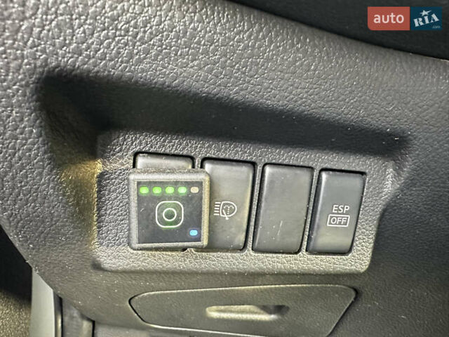 Белый Ниссан ИксТрейл, объемом двигателя 2.49 л и пробегом 199 тыс. км за 9500 $, фото 24 на Automoto.ua