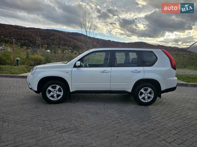 Белый Ниссан ИксТрейл, объемом двигателя 2 л и пробегом 205 тыс. км за 11599 $, фото 9 на Automoto.ua