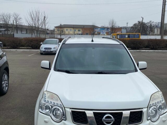 Білий Ніссан ІксТрейл, об'ємом двигуна 2 л та пробігом 220 тис. км за 12970 $, фото 2 на Automoto.ua