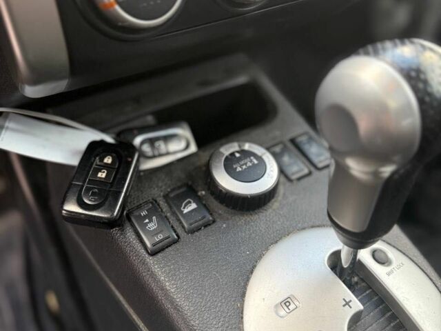 Білий Ніссан ІксТрейл, об'ємом двигуна 2 л та пробігом 286 тис. км за 4353 $, фото 6 на Automoto.ua