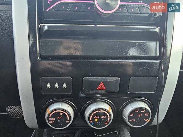 Белый Ниссан ИксТрейл, объемом двигателя 2 л и пробегом 205 тыс. км за 10799 $, фото 33 на Automoto.ua