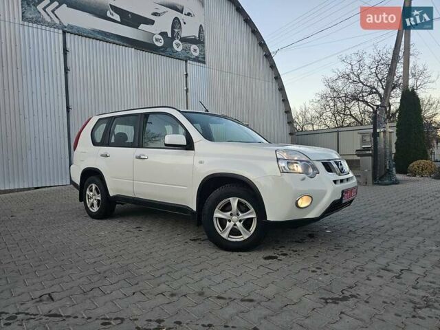 Белый Ниссан ИксТрейл, объемом двигателя 2 л и пробегом 205 тыс. км за 10799 $, фото 16 на Automoto.ua