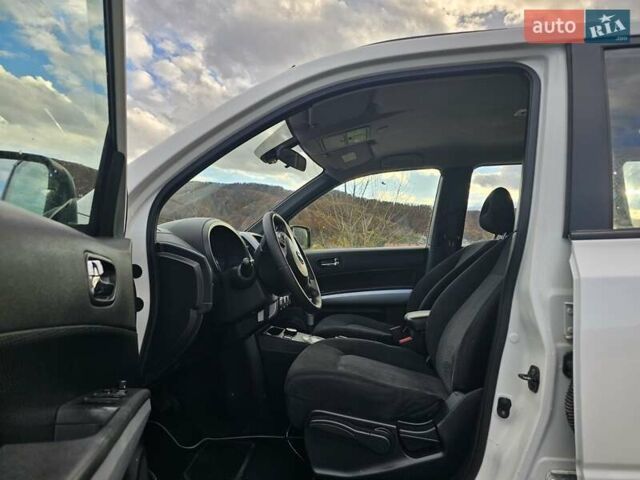 Белый Ниссан ИксТрейл, объемом двигателя 2 л и пробегом 205 тыс. км за 11599 $, фото 27 на Automoto.ua