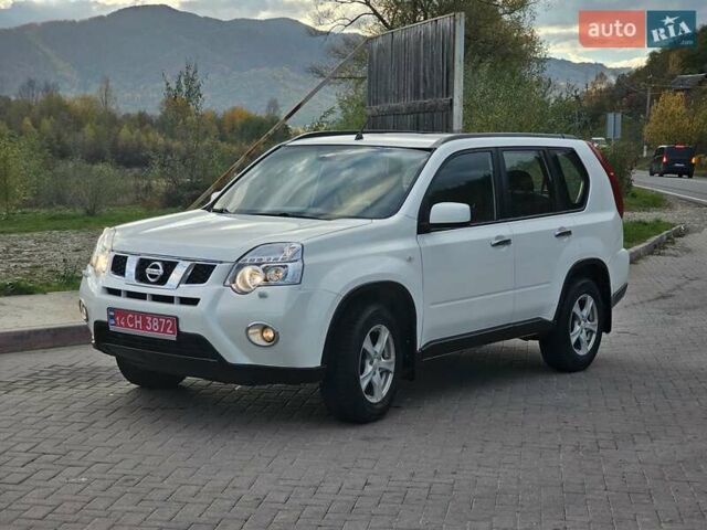 Белый Ниссан ИксТрейл, объемом двигателя 2 л и пробегом 205 тыс. км за 11599 $, фото 25 на Automoto.ua