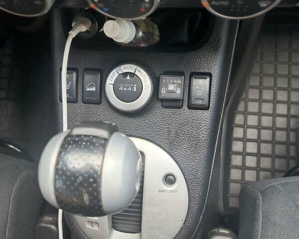 Белый Ниссан ИксТрейл, объемом двигателя 2 л и пробегом 220 тыс. км за 11500 $, фото 26 на Automoto.ua
