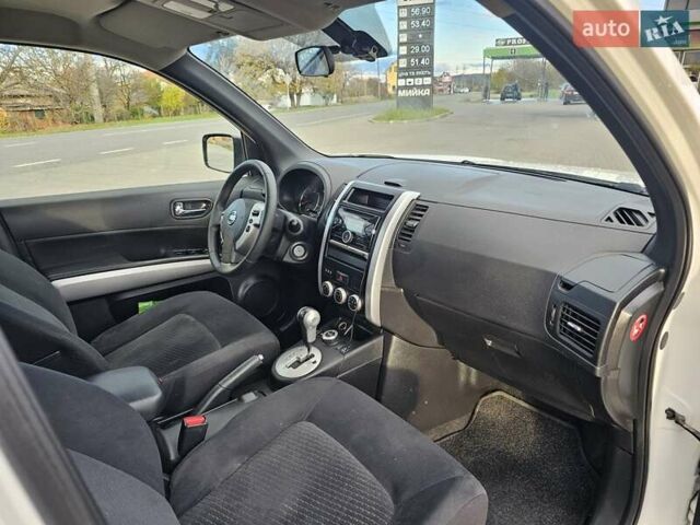 Белый Ниссан ИксТрейл, объемом двигателя 2 л и пробегом 205 тыс. км за 11599 $, фото 45 на Automoto.ua