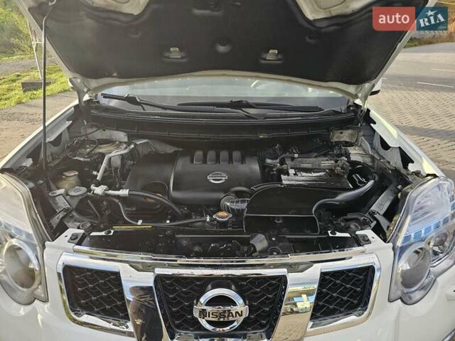 Белый Ниссан ИксТрейл, объемом двигателя 2 л и пробегом 205 тыс. км за 11599 $, фото 72 на Automoto.ua