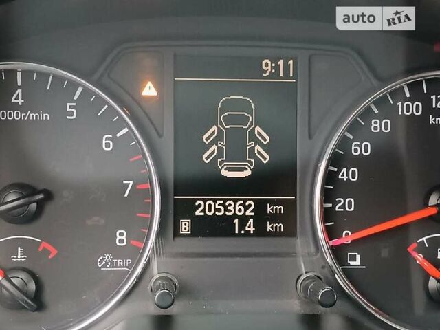 Белый Ниссан ИксТрейл, объемом двигателя 2 л и пробегом 223 тыс. км за 9900 $, фото 18 на Automoto.ua