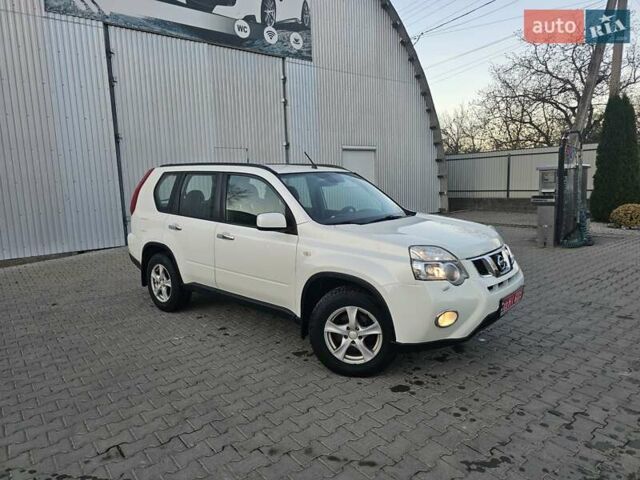 Белый Ниссан ИксТрейл, объемом двигателя 2 л и пробегом 205 тыс. км за 10799 $, фото 15 на Automoto.ua