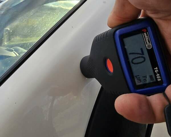 Белый Ниссан ИксТрейл, объемом двигателя 2 л и пробегом 205 тыс. км за 11599 $, фото 58 на Automoto.ua