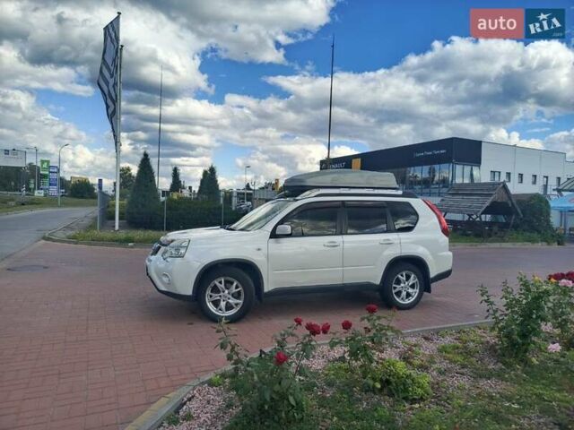 Белый Ниссан ИксТрейл, объемом двигателя 2 л и пробегом 220 тыс. км за 11500 $, фото 11 на Automoto.ua