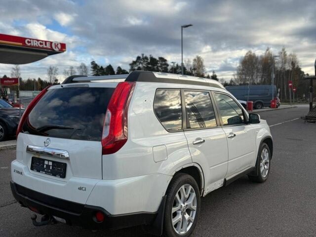 Білий Ніссан ІксТрейл, об'ємом двигуна 2 л та пробігом 286 тис. км за 4353 $, фото 2 на Automoto.ua